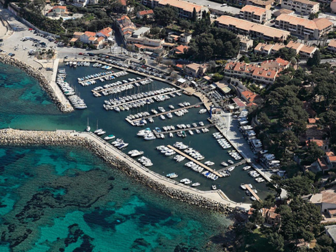 Port SaintCyrsurMer La Madrague Toutes les informations sur le port