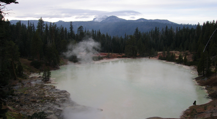 L'eau du le Boiling Lake atteint les 82°C !   L'eau du le Boiling Lake atteint les 82°C !