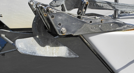 La charrue et la plate se sont imposées sur le marché de la plaisance, mais la charrue a connu de nombreuses évolutions.