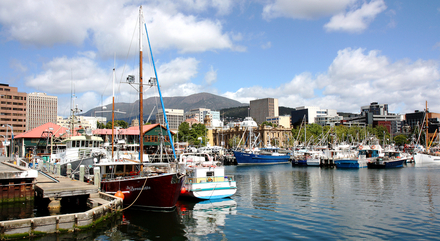 Le port d'Hobart, capitale de la Tasmanie Le port d'Hobart, capitale de la Tasmanie