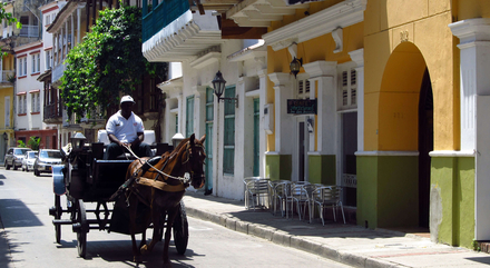 Carthagène des Indes est située sur la côte caribéenne du pays. Cette perle architecturale datant du XVIe siècle a été déclarée Patrimoine Mondial de l'Humanité en 1984. Carthagène des Indes est située sur la côte caribéenne du pays. Cette perle architecturale datant du XVIe siècle a été déclarée Patrimoine Mondial de l'Humanité en 1984.