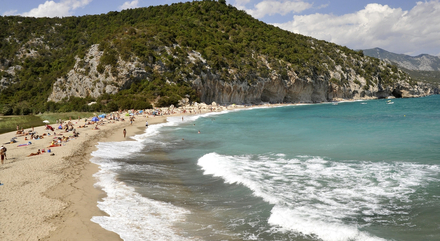 Cala Luna est l'une des plages les plus courues de la région. Cala Luna est l'une des plages les plus courues de la région.