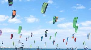 Rendez-vous pour l'ENGIE Kite Tour jusqu'au 8 mai à Douarnenez