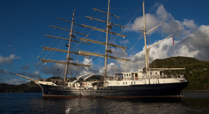 Le Tenacious en escale à Papeete jusqu'au 1er mai