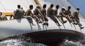 La baie de Naples vit au rythme des voiliers classiques