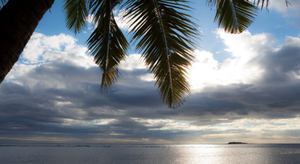 Surf: l'attente sur le Fiji Pro