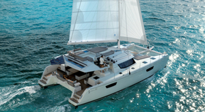 Le large en catamaran pour un confort maximal