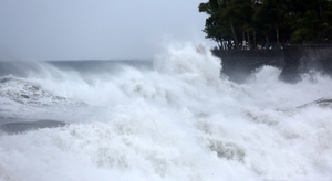 La Réunion sous la menace d’un violent cyclone