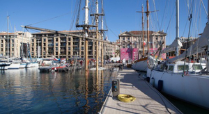 Marseille : le bateau-restaurant sera découpé sur place