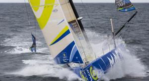 Macif heurte un objet flottant non identifié