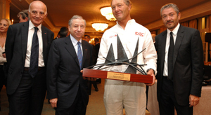 Francis Joyon célébré pour ses records océaniques