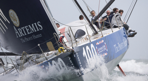 L'Artemis Challenge fait le show autour de l’île de Wight