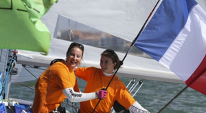 Les Françaises championnes du monde junior en 470
