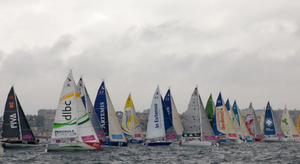 Tous derrière et lui devant