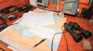 Les jumelles, instrument incontournable à bord