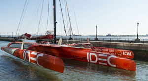 Record de l'Atlantique nord : Joyon sur la ligne de départ