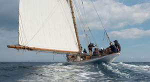 A Saint-Jean-de-Luz, des bateaux carburent à l'huile