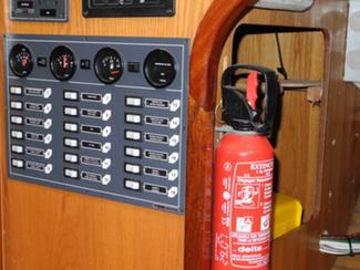 Du bon usage des extincteurs à bord