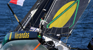 AKENA Vérandas quitte la voile