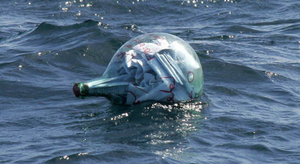 Curieuses bouteilles à la mer