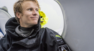 François Gabart, jeunesse et assurance