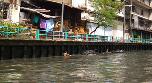 La Thaïlande confrontée à un amas flottant d'un kilomètre de détritus