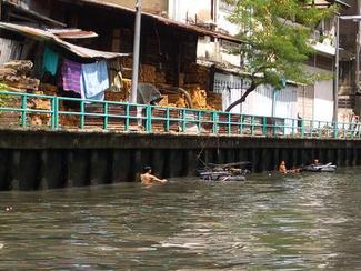 La Thaïlande confrontée à un amas flottant...