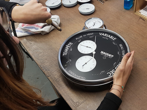 Découvrez le plus grand baromètre de série jamais fabriqué par NAUDET