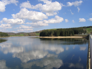 Le lac artificiel de Pareloup, pour une escapade en famille