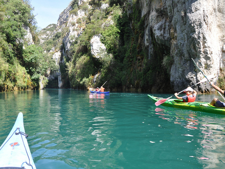 Peu fréquentées en période hivernale, les Gorges du Verdon, accueillent 80 % de leurs visiteurs en juillet et en août.