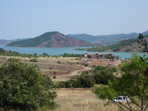 Le lac de Salagou, site de loisirs unique préservé