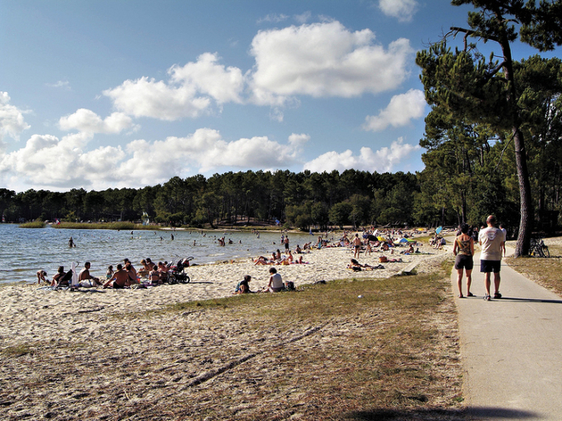 Plage Pavillon lac de Sanguinet Nautisme Article