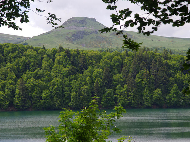 Lac Pavin Nautisme Article