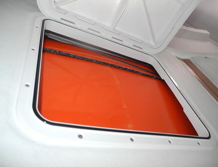 Le rangement du foil dans le plafond de la cabine Nautisme Article