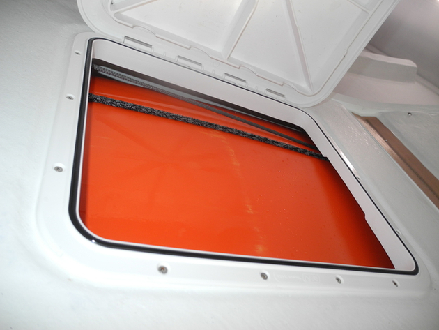 Le rangement du foil dans le plafond de la cabine Nautisme Article