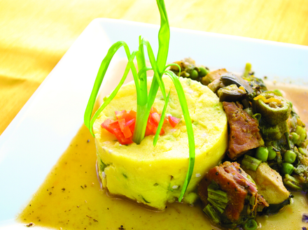 Le « pepperpot », une soupe à base de légumes, de viande marinée et d?épices locales Le « pepperpot », une soupe à base de légumes, de viande marinée et d?épices locales