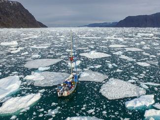Deux livres pour voyager en mer