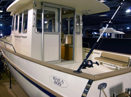 Sur la base du légendaire 730, le nouveau Rhéa 800 propose aussi des packs « fishing » et « classic ». 