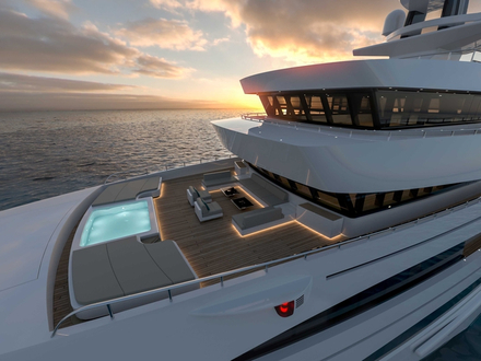Sur le pont supérieur se trouve une gigantesque terrasse, avec piscine, sans oublier le salon de massage et le sauna. Nautisme Article