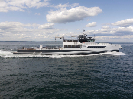 L'Axis peut accueillir jusqu'&agrave; neuf personnes &agrave; son bord.