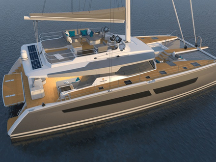 Le nouveau Fountaine Pajot 67 pieds au design novateur possède un immense flybridge avec jacuzzi, en option. Le nouveau Fountaine Pajot 67 pieds au design novateur possède un immense flybridge avec jacuzzi, en option.