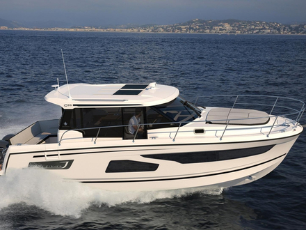 Le Merry Fisher 1095 a été présenté en avant-première lors du Nautic de Paris en décembre 2017. Le Merry Fisher 1095 a été présenté en avant-première lors du Nautic de Paris en décembre 2017.