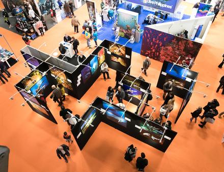 Pour les amoureux de l'océan, de nombreuses expositions photos seront installées tout au long du salon, ainsi que des conférences et des rencontres avec des plongeurs, photographes... Nautisme Article