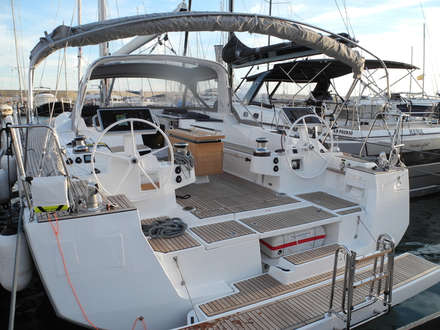 Lorsque le TA est ouvert il offre une grande plage de bain. Lorsque le TA est ouvert il offre une grande plage de bain.
