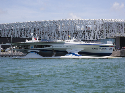A chaque escale, les équipes de la fondation rencontrent les élus locaux, les associations, organisent des tables rondes... Ici, arrivée en Guadeloupe. A chaque escale, les équipes de la fondation rencontrent les élus locaux, les associations, organisent des tables rondes... Ici, arrivée en Guadeloupe.