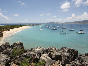 Six mois après Irma, la base de St Martin se relève 