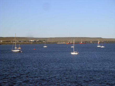 Voiliers en train de pêcher au large de Puerto Madryn