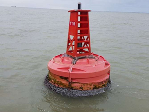 Une bouée canadienne en perdition dérive seize mois jusqu'à... l'île de Ré