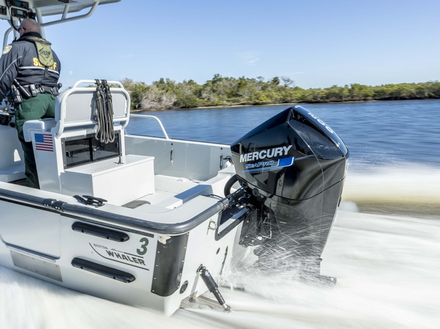 Mercury a profité également du Miami Boat Show pour lancer le SeaPro V6 de 200 chevaux. Un modèle dédié aux professionnels. Mercury a profité également du Miami Boat Show pour lancer le SeaPro V6 de 200 chevaux. Un modèle dédié aux professionnels.