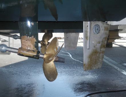 En plus de l'antifouling, il faut penser à changer les anodes. Nautisme Article